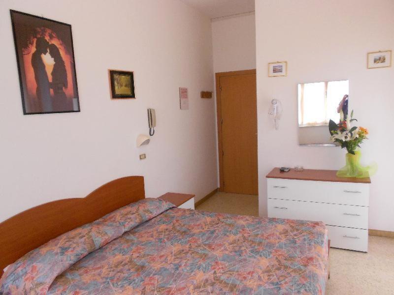 Hotel Vevey Rimini Room photo