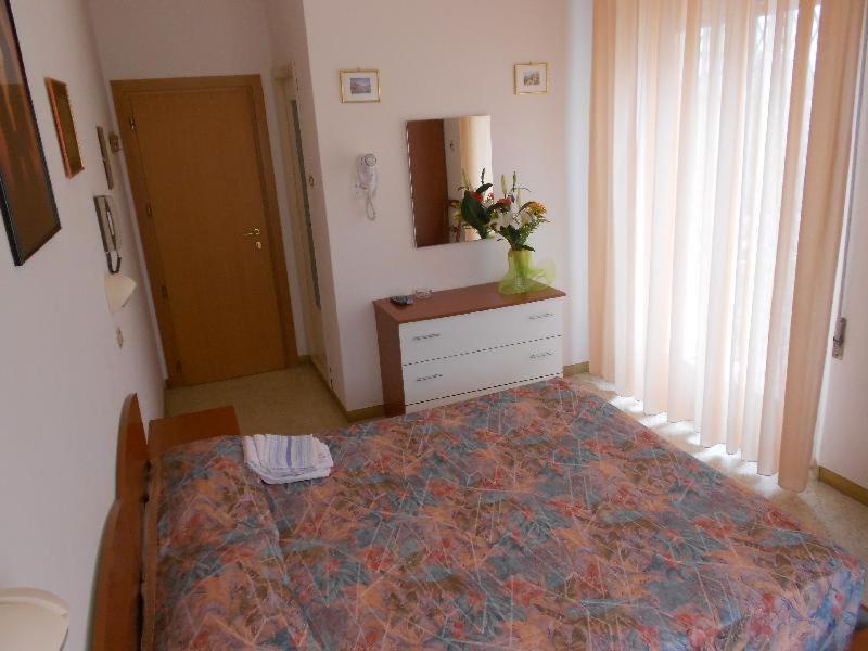 Hotel Vevey Rimini Room photo