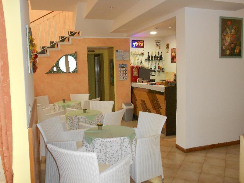 Hotel Vevey Rimini Exterior photo